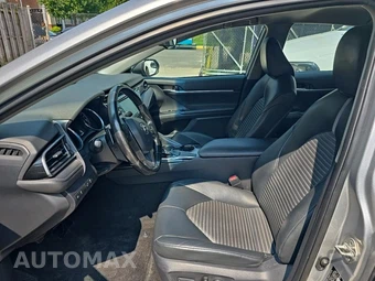 2019 Toyota Camry SE - miniatura 7