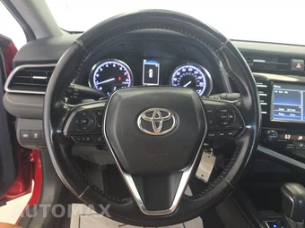 2019 Toyota Camry SE - miniatura 10