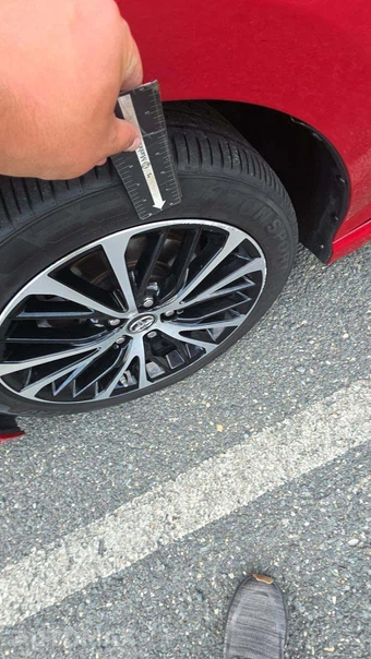 2019 Toyota Camry SE - miniatura 19