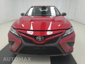 2019 Toyota Camry SE - miniatura 2