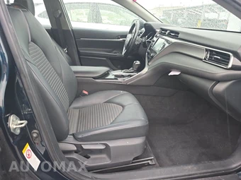 2019 Toyota Camry SE - miniatura 8
