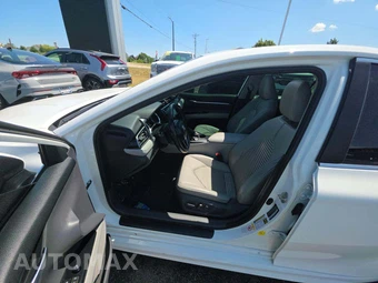 2019 Toyota Camry SE - miniatura 3