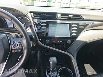 2019 Toyota Camry SE - miniatura 11