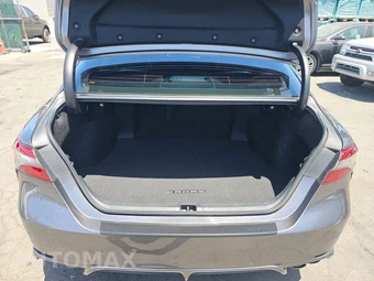 2019 Toyota Camry SE - miniatura 17
