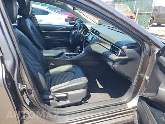 2019 Toyota Camry SE - miniatura 8