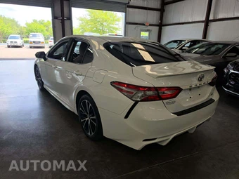 2019 Toyota Camry SE - miniatura 2