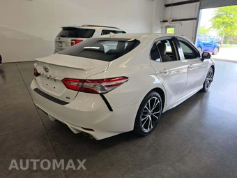 2019 Toyota Camry SE - miniatura 3