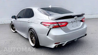 2019 Toyota Camry SE - miniatura 14