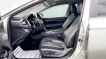 2019 Toyota Camry SE - miniatura 27