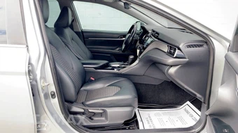 2019 Toyota Camry SE - miniatura 33