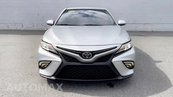 2019 Toyota Camry SE - miniatura 5