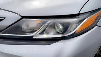 2019 Toyota Camry SE - miniatura 9