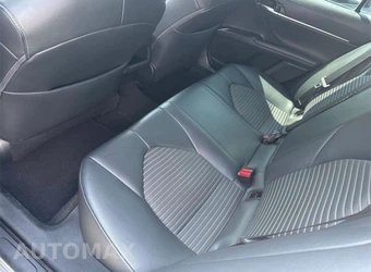 2019 Toyota Camry SE - miniatura 8