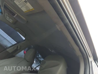 2019 Toyota Camry SE – miniatura 17