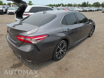 2019 Toyota Camry SE – miniatura 4
