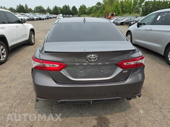 2019 Toyota Camry SE – miniatura 5