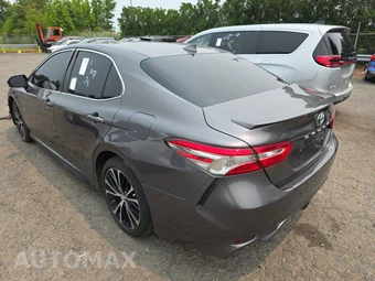 2019 Toyota Camry SE – miniatura 6