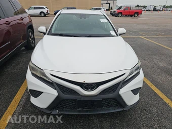 2019 Toyota Camry SE - miniatura 2