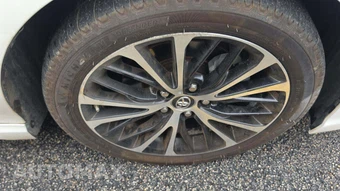 2019 Toyota Camry SE - miniatura 22