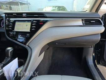 2019 Toyota Camry SE - miniatura 19