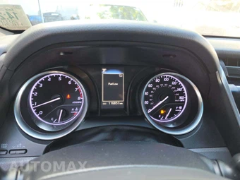 2019 Toyota Camry SE - miniatura 9