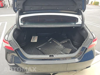 2019 Toyota Camry SE - miniatura 18