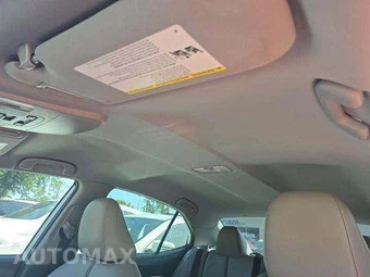 2019 Toyota Camry SE - miniatura 11