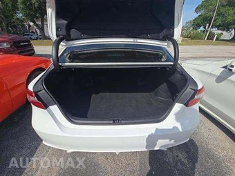 2019 Toyota Camry SE - miniatura 14