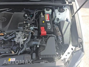 2019 Toyota Camry SE - miniatura 25