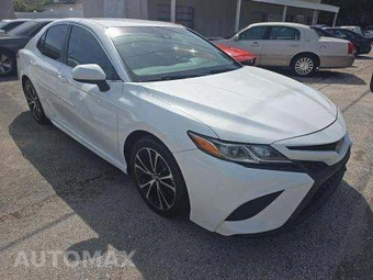 2019 Toyota Camry SE - miniatura 4