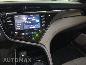 2019 Toyota Camry SE - miniatura 11