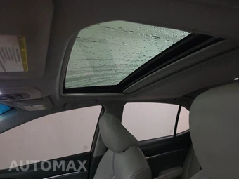 2019 Toyota Camry SE - miniatura 18