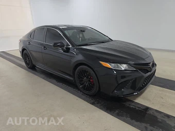 2019 Toyota Camry SE - miniatura 3