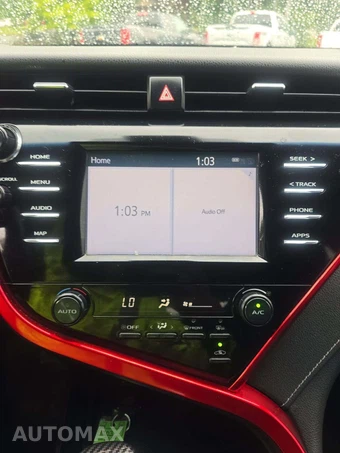 2019 Toyota Camry SE - miniatura 10