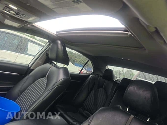 2019 Toyota Camry SE - miniatura 11