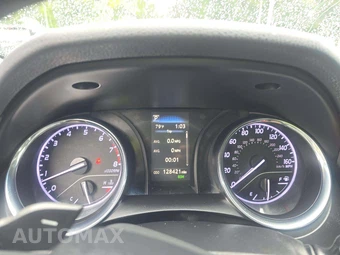2019 Toyota Camry SE - miniatura 9