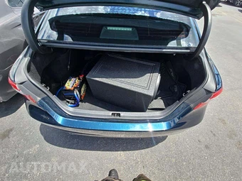 2019 Toyota Camry SE - miniatura 14