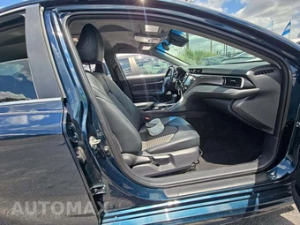 2019 Toyota Camry SE - miniatura 18