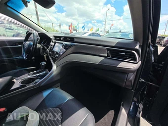 2019 Toyota Camry SE - miniatura 19