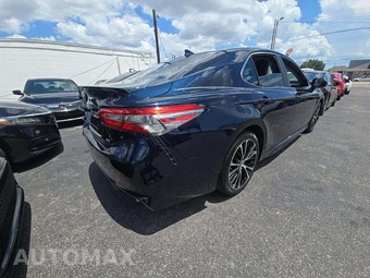 2019 Toyota Camry SE - miniatura 3