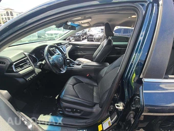 2019 Toyota Camry SE - miniatura 6