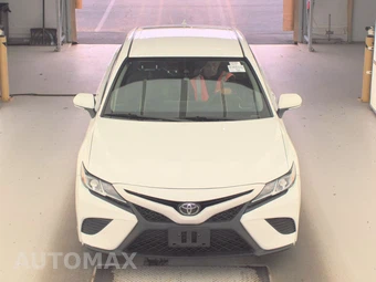 2019 Toyota Camry SE - miniatura 2