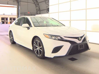 2019 Toyota Camry SE - miniatura 3