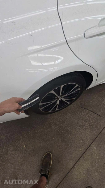 2019 Toyota Camry SE - miniatura 32