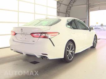 2019 Toyota Camry SE - miniatura 4