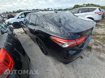 2019 Toyota Camry SE - miniatura 5