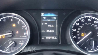 2019 Toyota Camry SE - miniatura 18