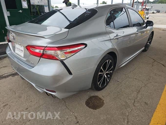 2019 Toyota Camry SE - miniatura 4
