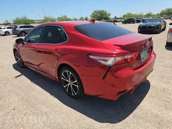 2019 Toyota Camry SE - miniatura 2