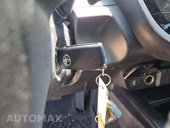 2019 Toyota Camry SE - miniatura 8
